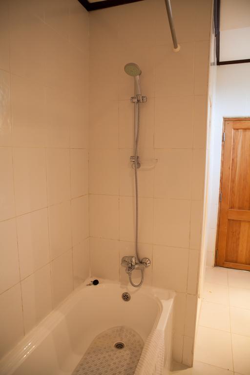Gorillas Lake Kivu Hotel Gisenyi Room photo