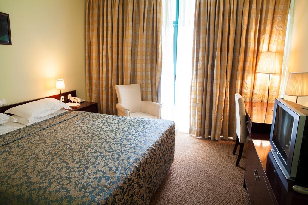 Gorillas Lake Kivu Hotel Gisenyi Room photo