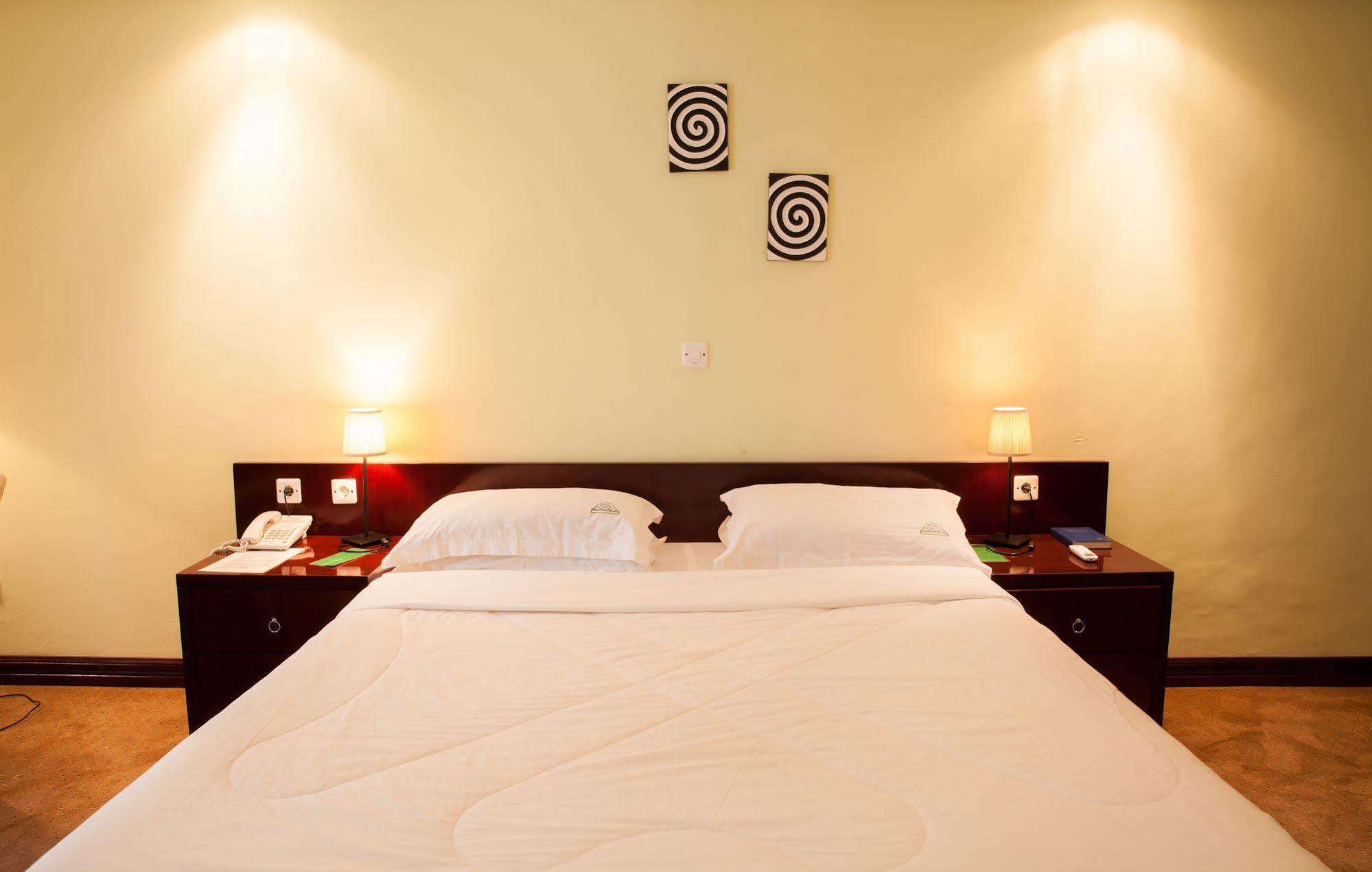 Gorillas Lake Kivu Hotel Gisenyi Exterior photo